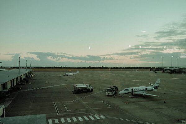 Peut-on trouver une maison de vacances en Corse avec des cours de cuisine et des excursions en bateau?